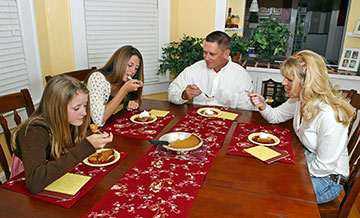 Eat at the Family Dinner Table